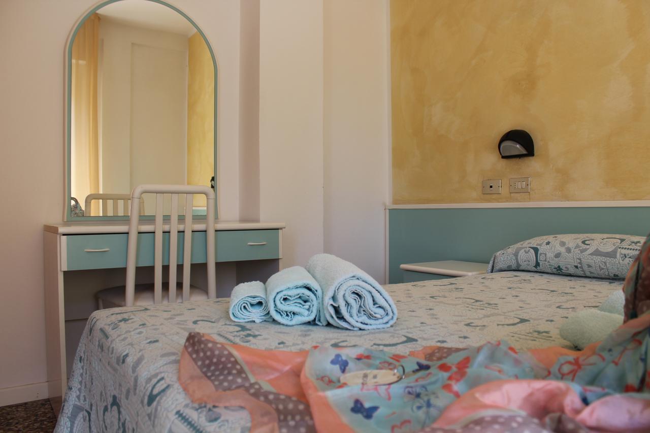 Hotel American Bellaria-Igea Marina Bilik gambar